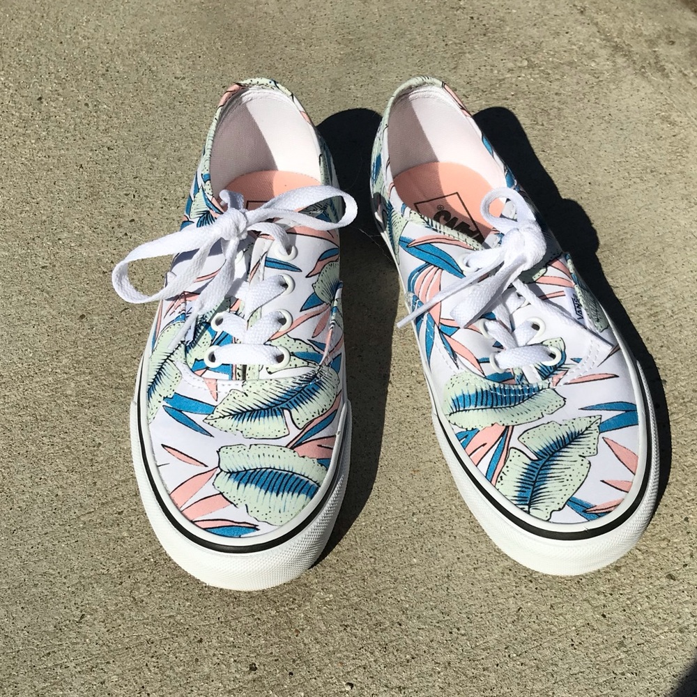 Vans Tropical Leaves True White Lace-Up Shoes